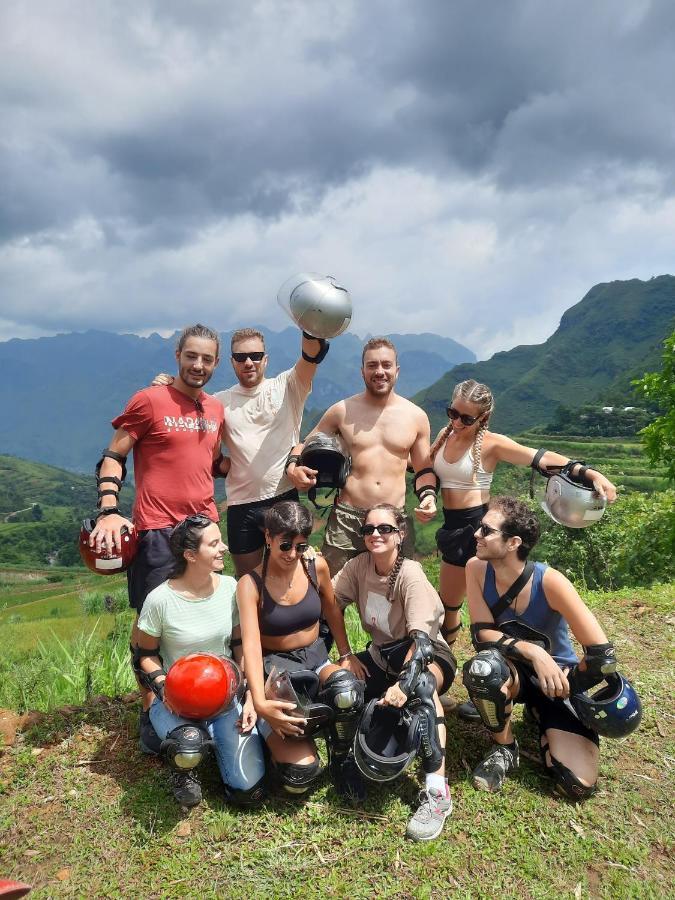 Hg Hostel And Motorbikes Ha Giang Exterior foto